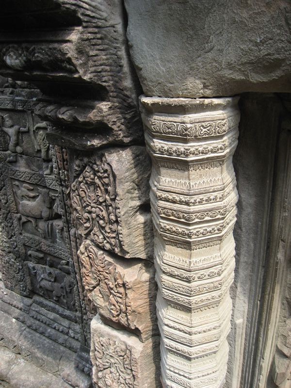 Temple d'Angkor Thom, le Baphuon.